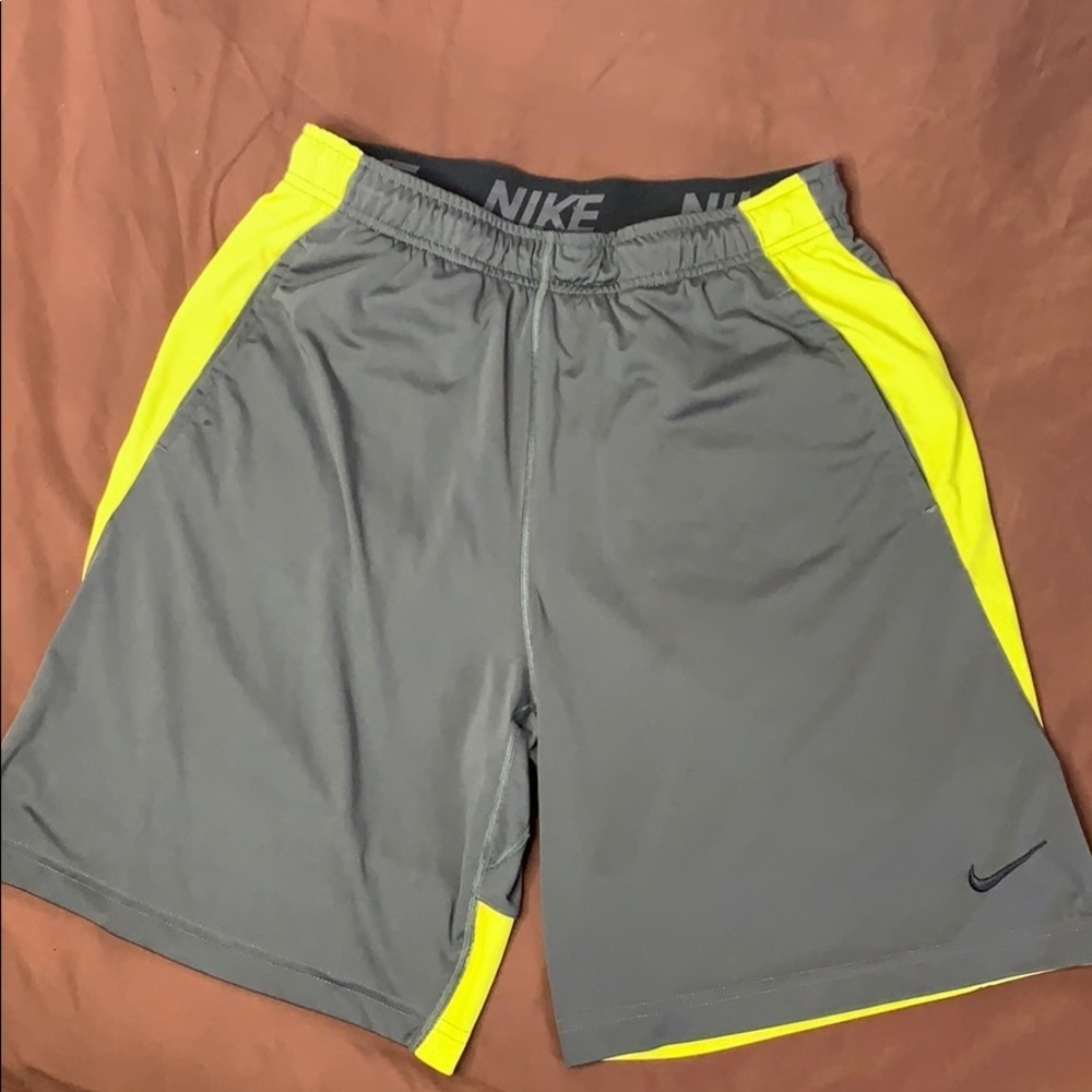Nike DRI FIT Men Short